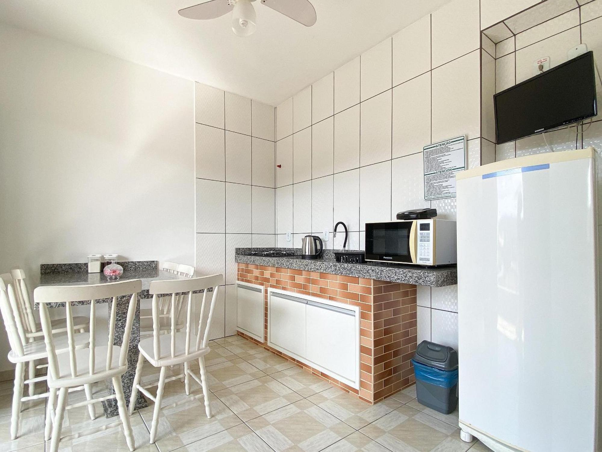 Residencial Verdes Mares Бомбиньяс Экстерьер фото